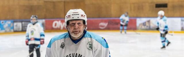 Maailmarekord? 90aastane hokilegend tuli taas jääle!