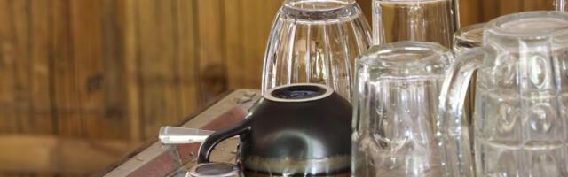 Čaše perete, ali pravite grešku koju većina ne vidi: Zašto ih ne treba okretati naopako