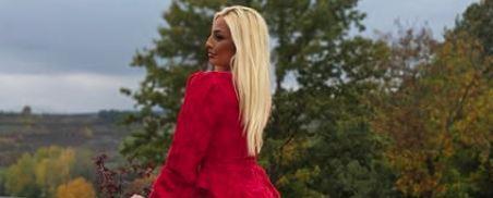 MUŽ SVUDA VODI LJUBABNICU SA SOBOM! Evo šta pevačica radi dok njen bivši pozira sa ženom s kojom ju je varao: Javno podelila! (FOTO)