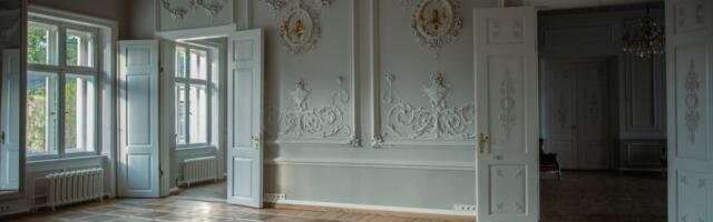 Tartus taasavatakse aastaid tühjana seisnud Knorringu Aadlimaja