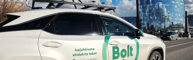 Reporter: Tartus sõidab isejuhtiv ühissõiduk nagu värskelt load saanud noor juht