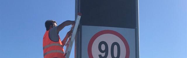 Järvamaal teostatakse elektrooniliste liiklusmärkide kanduri remonttöid