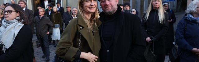 FOTO | Armas paar! Armunud Riina Põldroos ja Märten Kross väisasid Tallinna Linnateatri uut hoonet