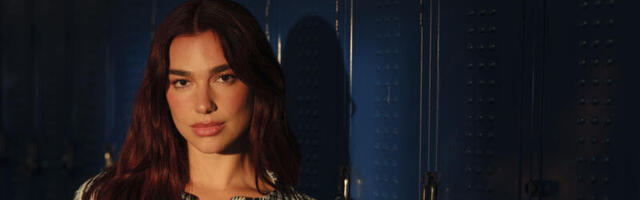 KUUMAD KLÕPSUD! Popstaar Dua Lipa jagas särisevaid bikiinipilte