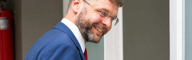 Tallinna pressikonverentsil Ossinovski, Roose, Jaamu, Järvan