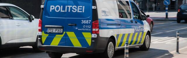 Pärnumaal Riia maanteel toimus liiklusõnnetus, üks sõidusuund on suletud