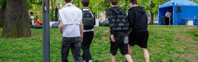 REPORTAAŽ | Tallinna püüd luua uus hängimiskoht. „MusuChill“ tõi kokku noored ja pakiveini limpsivad turistid