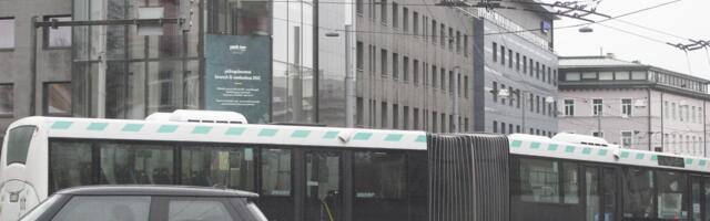 Märgatud ühistranspordis! Eesti mees kutsub naisi oma "mereelukaga" tutvuma