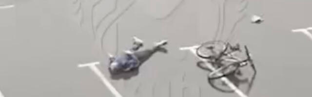VIDEO: Venemaal sai jalgrattur pikselöögist surma