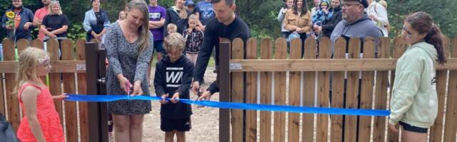 LAPSED MÄNGIMA | Valgu külas avati mänguväljak