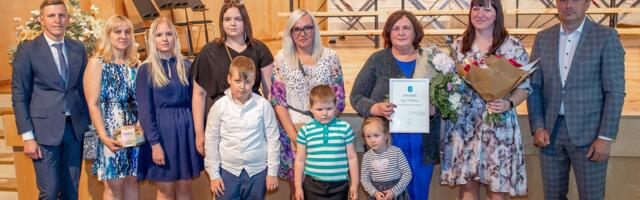 Võru maakonna aasta ema 2023 on Signe Hellamaa