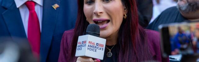 Varem Kremli propagandat levitanud paremäärmuslane Laura Loomer kohtus Kiievis Zelenskõiga 