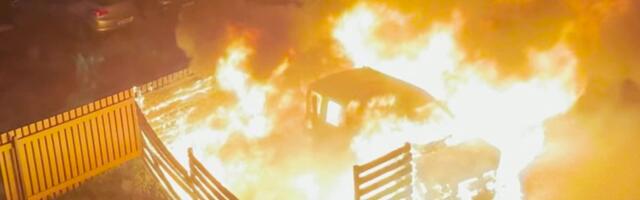 Prügikasti visatud suitsukoni tõttu hävis kolm autot