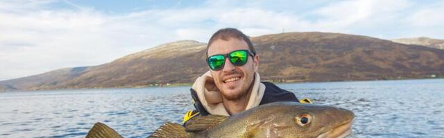 Põhjus, miks mehed postitavad kohtinguäppidesse endast pilte kalaga