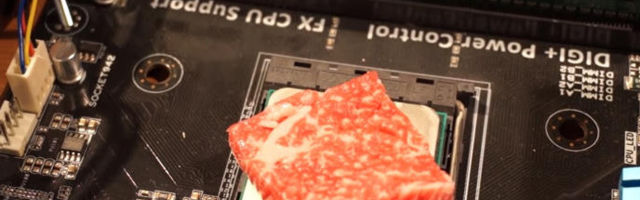 VIDEOD | Nämma! YouTuber spetsialiseerus kuumal arvutiprotsessoril toidu praadimisele