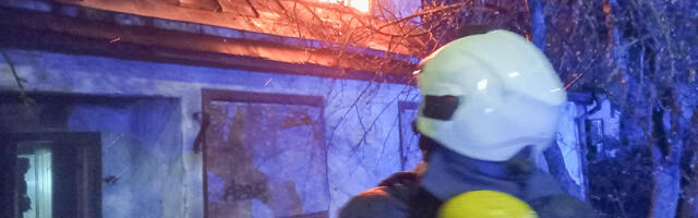 Tartus põles mahajäetud maja