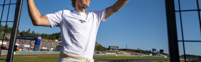 F1 maailmameister Sebastian Vettel alistas Londoni maratonil kolme tunni piiri