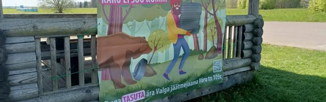 Valga valla eri paikades prügikampaania "Ära vii prügi metsa!" bännerid