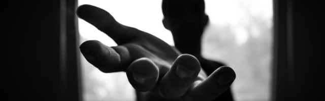 Kuidas aidata vägivallaohvrist kolleegi?