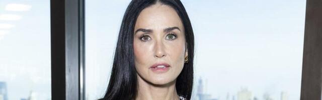 FOTOD | Eriti julge! 61-aastane Demi Moore saabus moenäitusele sisuliselt pesus