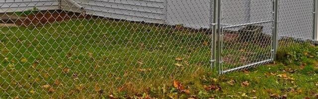 В Кохтла-Ярве украли секции модульного забора