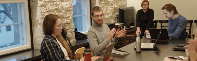 Pildid: Rakvere teatris algasid Priit Põldma lavastuse "Lõputu suvi" proovid