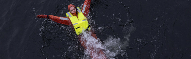 Mereväe ajateenijad lõpetasid mereväelase baaskursuse 24 tundi kestva lõpuharjutusega