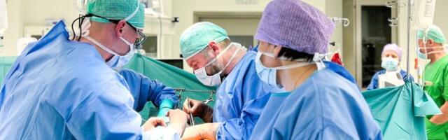 Veerandsaja aasta jooksul on tehtud 140 maksasiirdamist