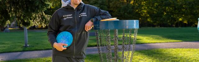 Spordipealinn avas Tallinna lauluväljakul 27-korvilise kettagolfipargi