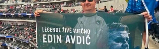O ovome će se pričati, legende žive večno: Navijač Bosne i Hercegovine poneo zastavu s likom Edina Avdića