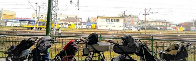 Liigutav põhjus, miks on Poola-Ukraina piir täis lapsekärusid