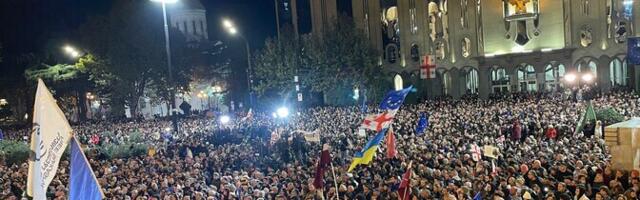 На митинге в Тбилиси пострадали 13 сотрудников СМИ и 32 полицейских, задержаны 43 человека