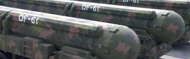 PILDID: Hiina tõi paraadil esimest korda välja strateegilised relvad