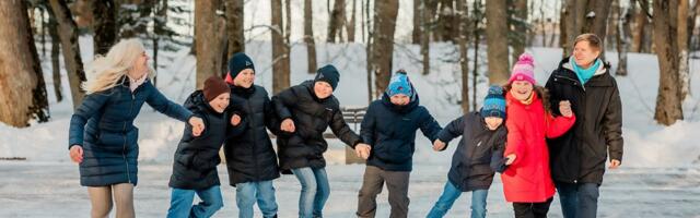 REPORTAAŽ | Kaks naist, kaks komplekti täiesti erinevaid kolmikuid. „Kuid kõik nad seisavad igal hetkel üksteise eest“