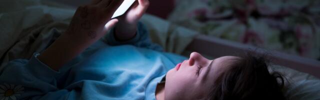 Vaata ette! Voodis telefoni näppimine võib päädida kopsaka hambaraviarvega