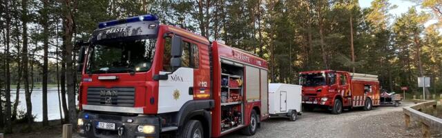 Päästjad tõid kaldale tormiga järvel hätta jäänud kalamehe