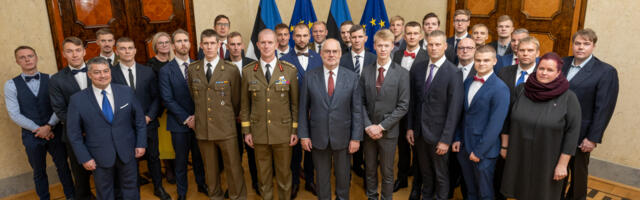 President tänas suurõppusel Siil osalenud reserviste ja ettevõtjaid