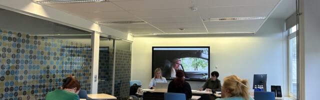 Lõpetas esimene lend tervishoiusekretäre