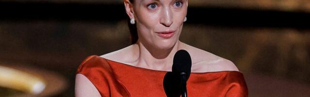 FOTO | „Severance’i“ täht Britt Lower võttis Emmyde galal lavale kaasa salajase sõnumiga paberi