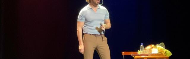 REPORTAAŽ | Maksim Galkin teeb oma uuel kontserttuuril Eesti üle nalja. „Selleks ajaks, kui loed läbi nime „Saaremaa“, oled tervele saarele tiiru peale teinud“