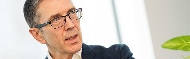 Мертсина: спад промышленного производства ослабевает, но перспективы остаются неопределенными