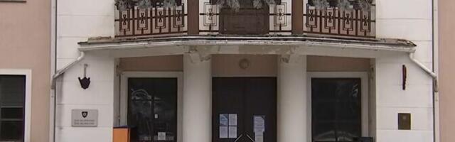 Elvas kukutavad isamaalased enda poolt paika pandud vallavanemat