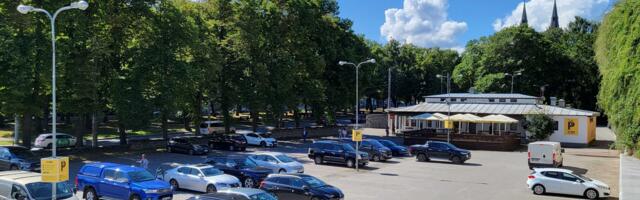 Vabaduse väljaku ääres saab nädal aega tasuta parkida