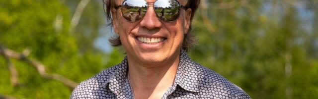 Kristjan Järvi isaga laulupeol juhtunud õnnetusest: ta on ikka haiglas, aga vaimukas meeleolus Kristjan Järvi isaga laulupeol juhtunud õnnetusest: ta on ikka haiglas, aga vaimukas meeleolus