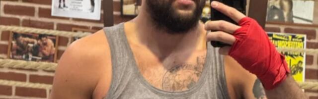 ISTI OTAC! Mali Željko Ražnatović POKAZAO ISKLESANE PLOČICE, snimak Cecinog unuka ŠOKIRAO SVE! (FOTO)