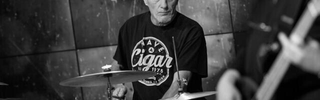 Suri Singer Vingeri pikaaegne trummar Rein Joasoo