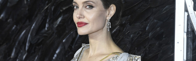 Angelina Jolie varjas laste eest lahutuse valusid: oluline on nutta duši all