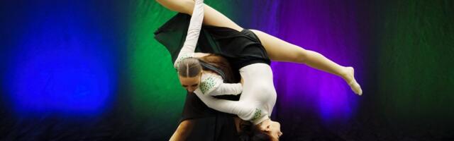 FOTOD | Sakus toimusid märkimisväärselt kõrge tasemega cheerleadingu Eesti meistrivõistlused