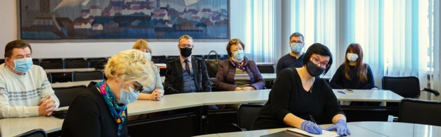 Narva koalitsiooni moodustasid tsentristid, sotsiaaldemokraadid ja reformierakondlane