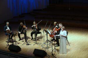 Kuu, kas sa mu kallimat tunned?